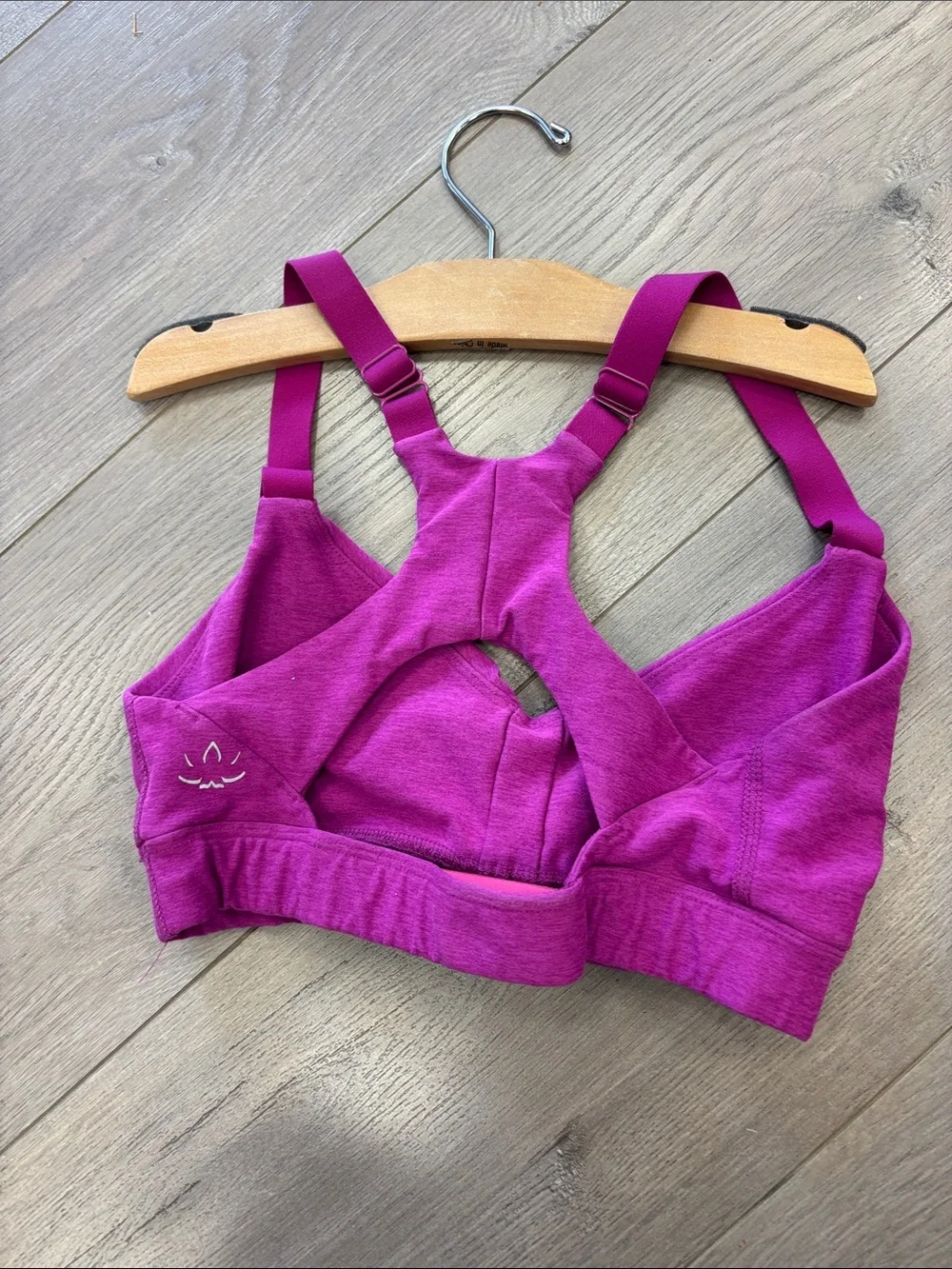 Beyond Yoga Beyond Center V-Neck Sports Bra